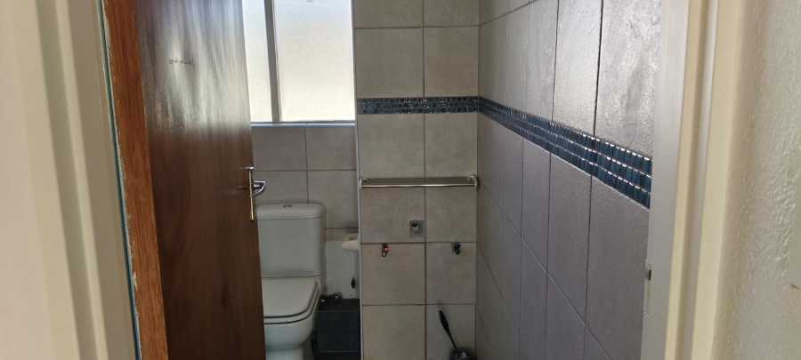 To Let 1 Bedroom Property for Rent in Strand South Western Cape